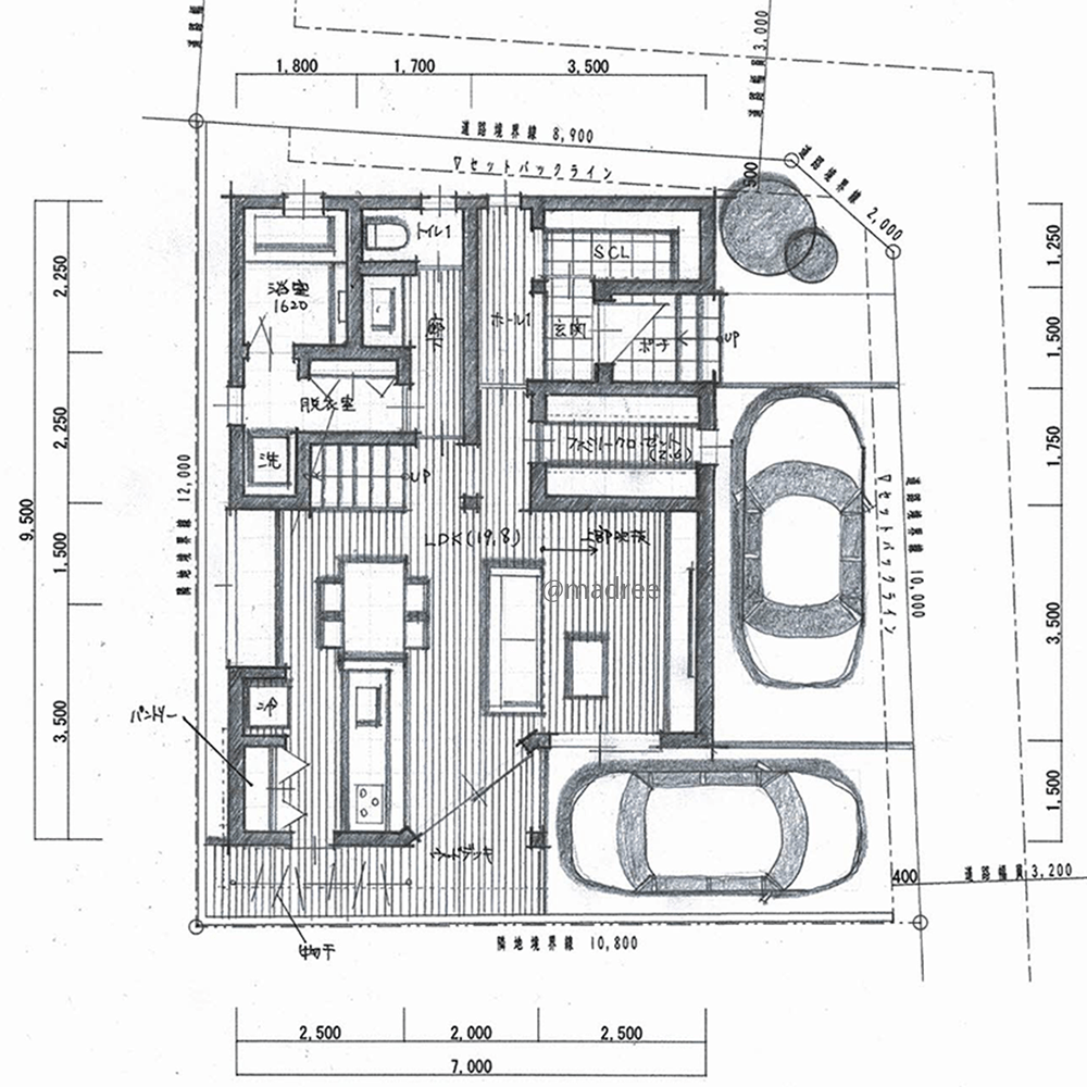 衣服をファミクロで一括管理、くつろぎの場に家事動線交えない家