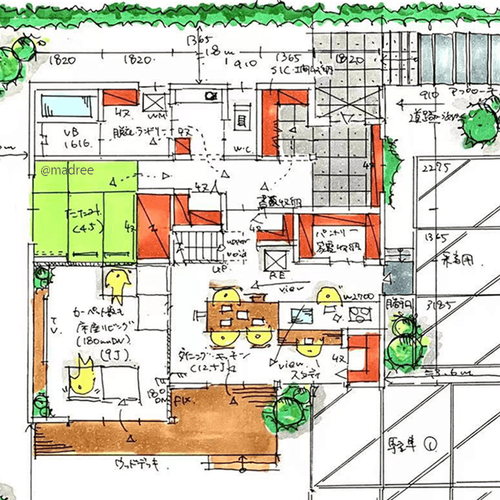 視覚的な空間の広がり感じる、床座ピットリビングに自然と家族集まる家