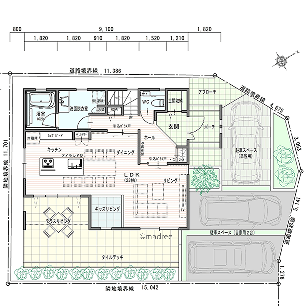 まわりからの視線を気にせず、広いLDKとテラスでのびのび過ごす家
