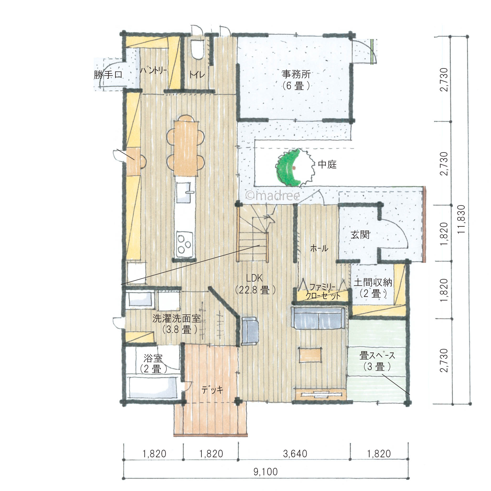 仕事のオンオフを上手に切り替え、中庭を囲むコの字の事務所兼住宅