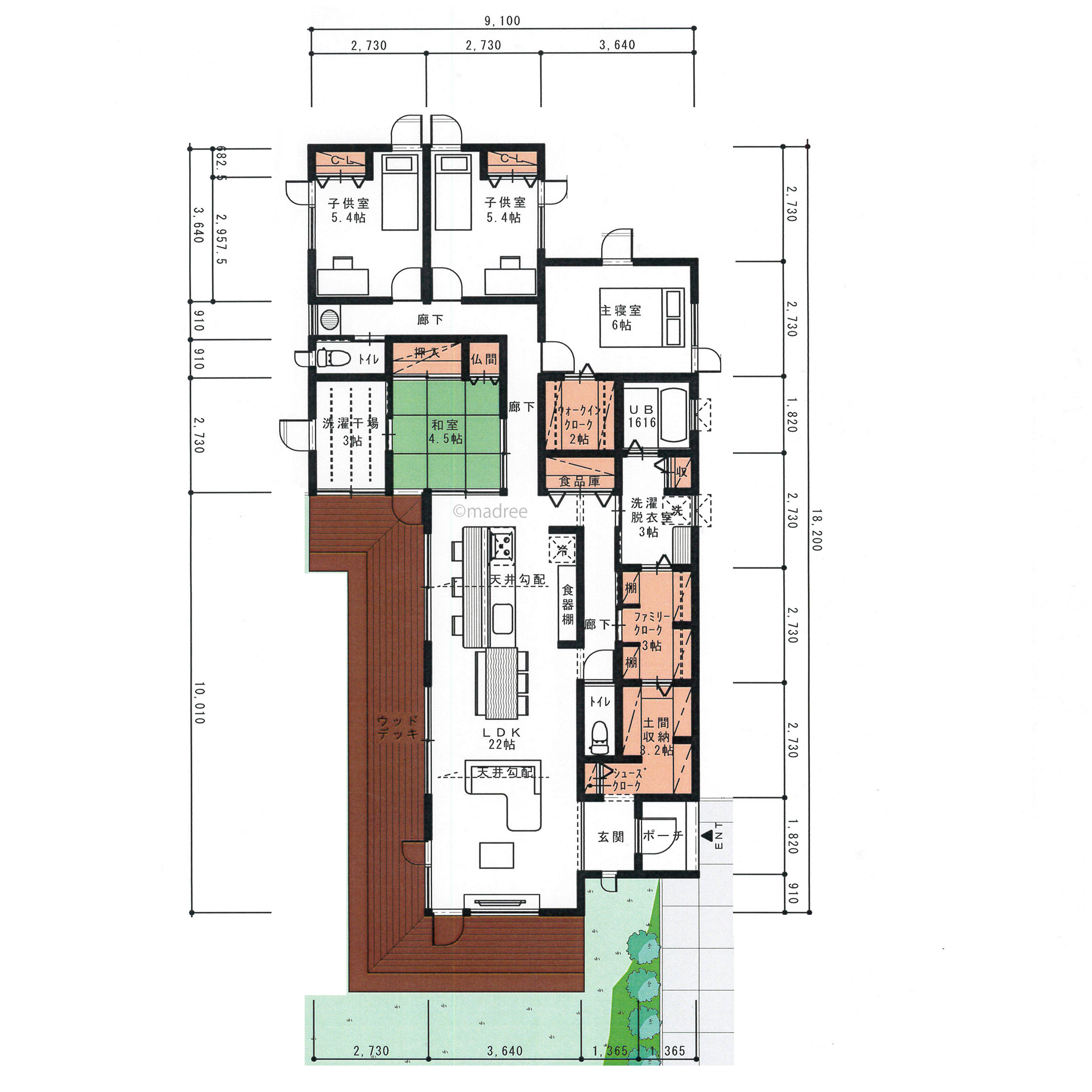 植栽や壁でしっかりプライバシー確保、ワイドなデッキが家族の憩いの場となる家