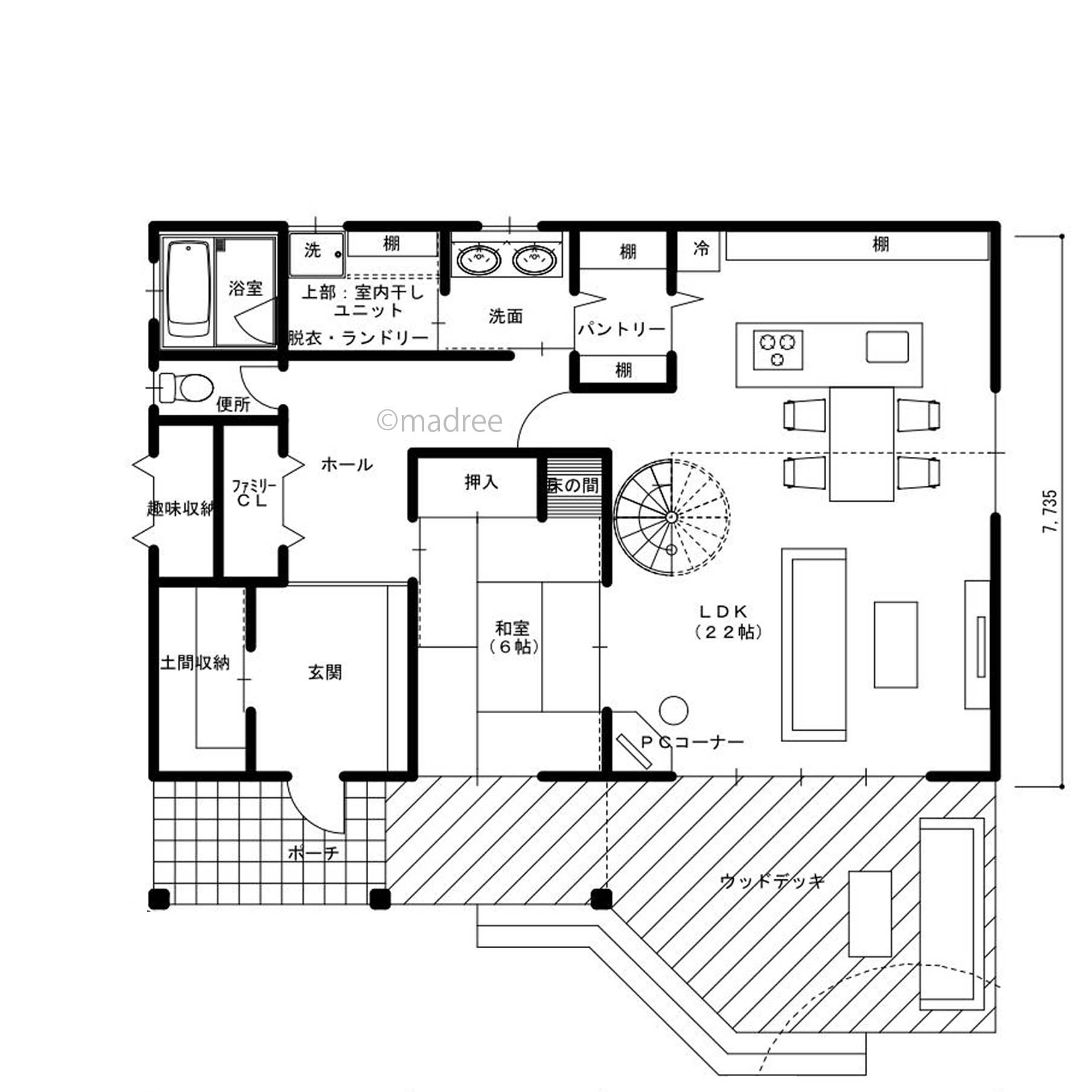 広い吹抜と螺旋階段、リビングと一体化したデッキでリゾート気分を満喫する家