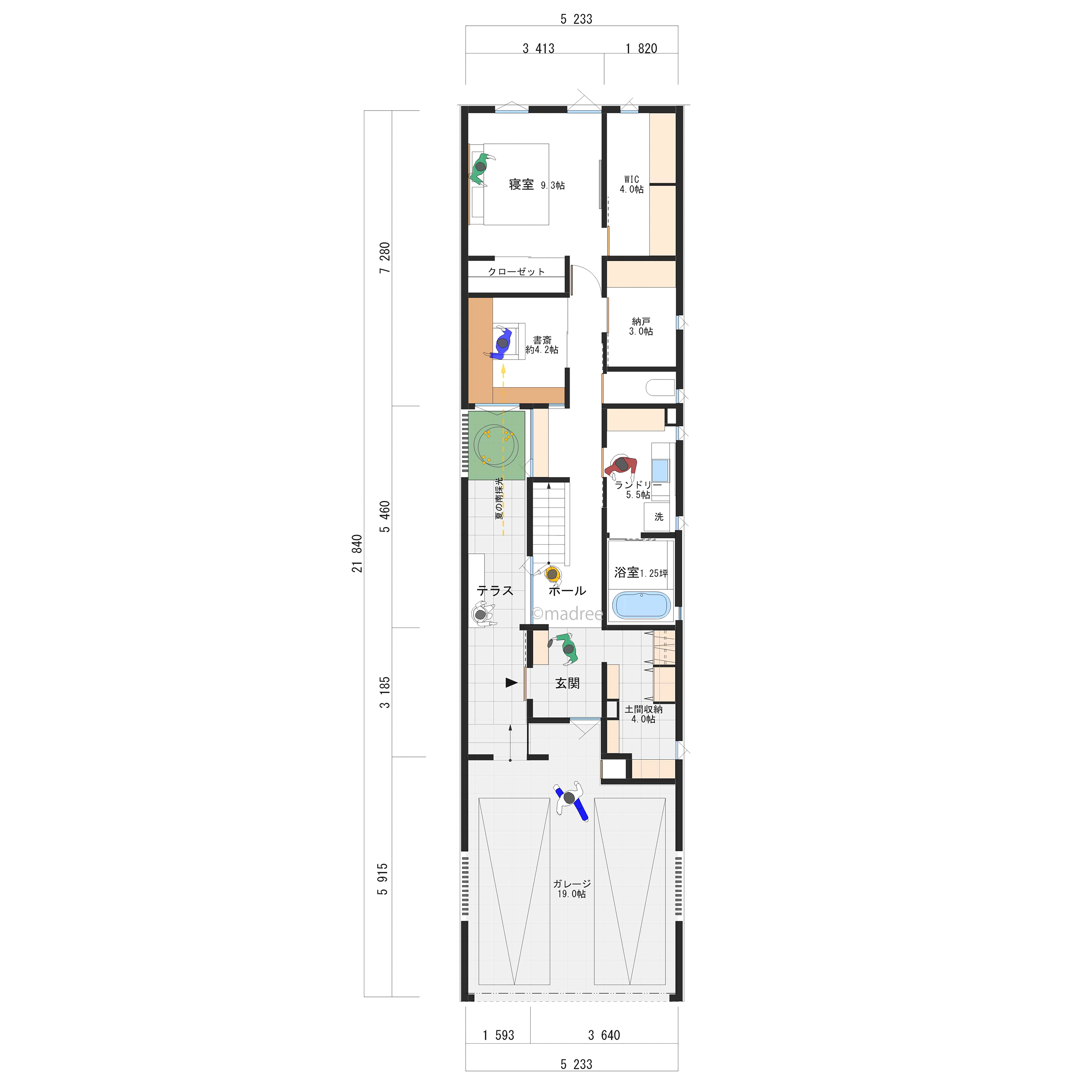 縦長のライトコートで光・風・広い視線を確保した間取り