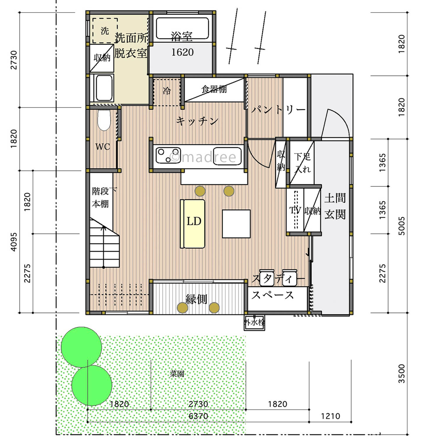 縁側で庭を楽しんだり、充実の本棚とワークスペースで好きなことが暮らしにフィットする家