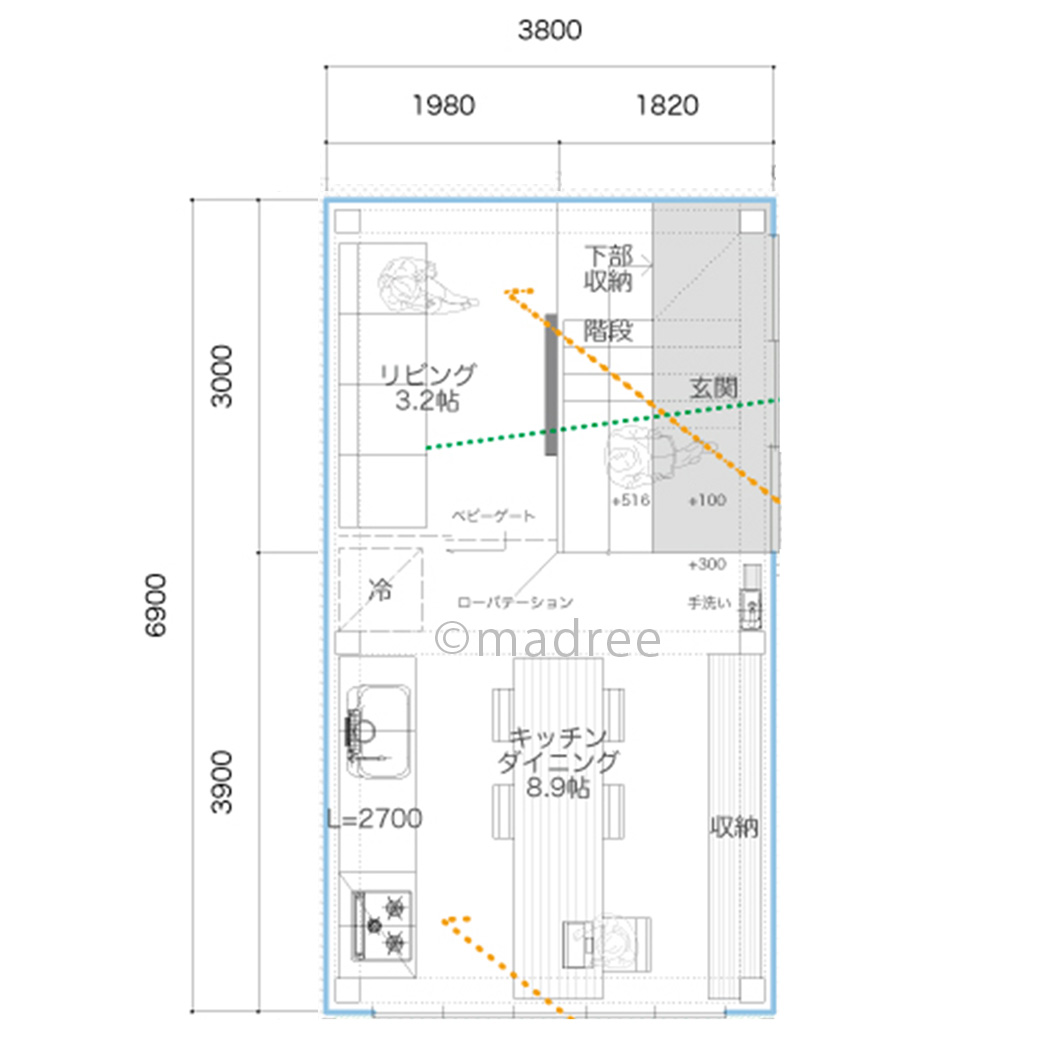 緑と光を感じるLDKで家族団らん、壁面収納がカギとなる狭小地の家