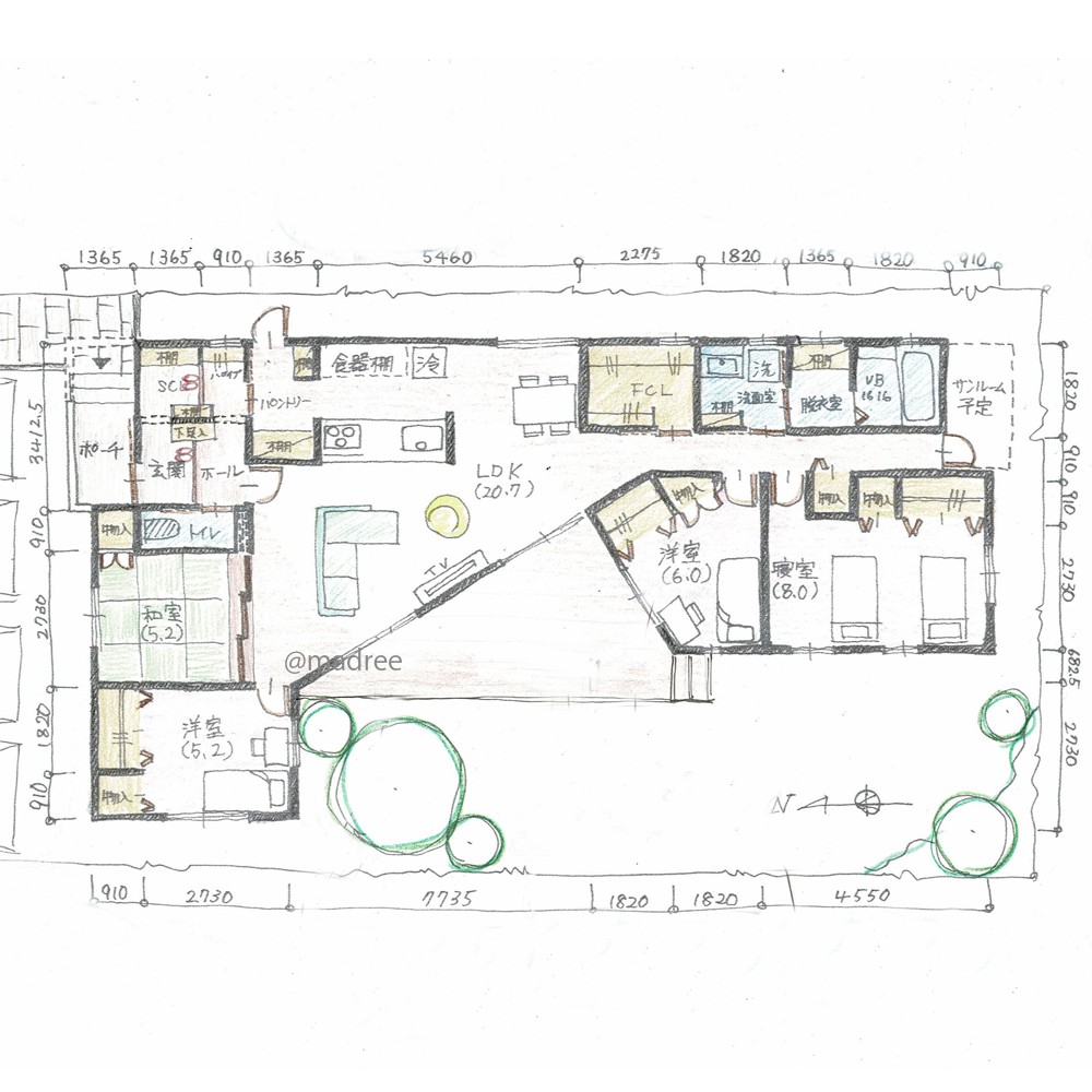 隠れサンルームで気兼ねなく物干し、変形LDKで採光確保した明るい平屋