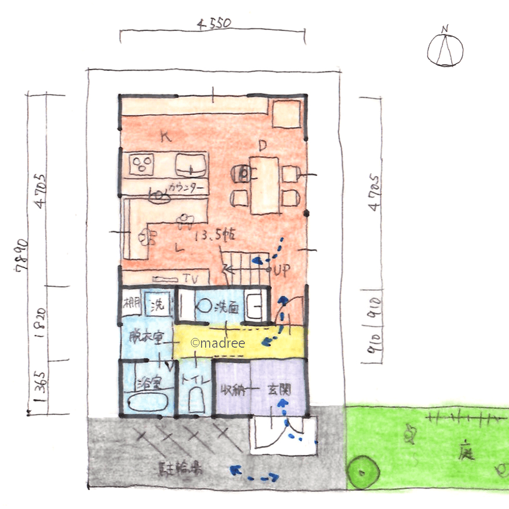 吹抜と相性抜群のリビング階段で、コンパクトでも縦に空間の広がりを感じられる家