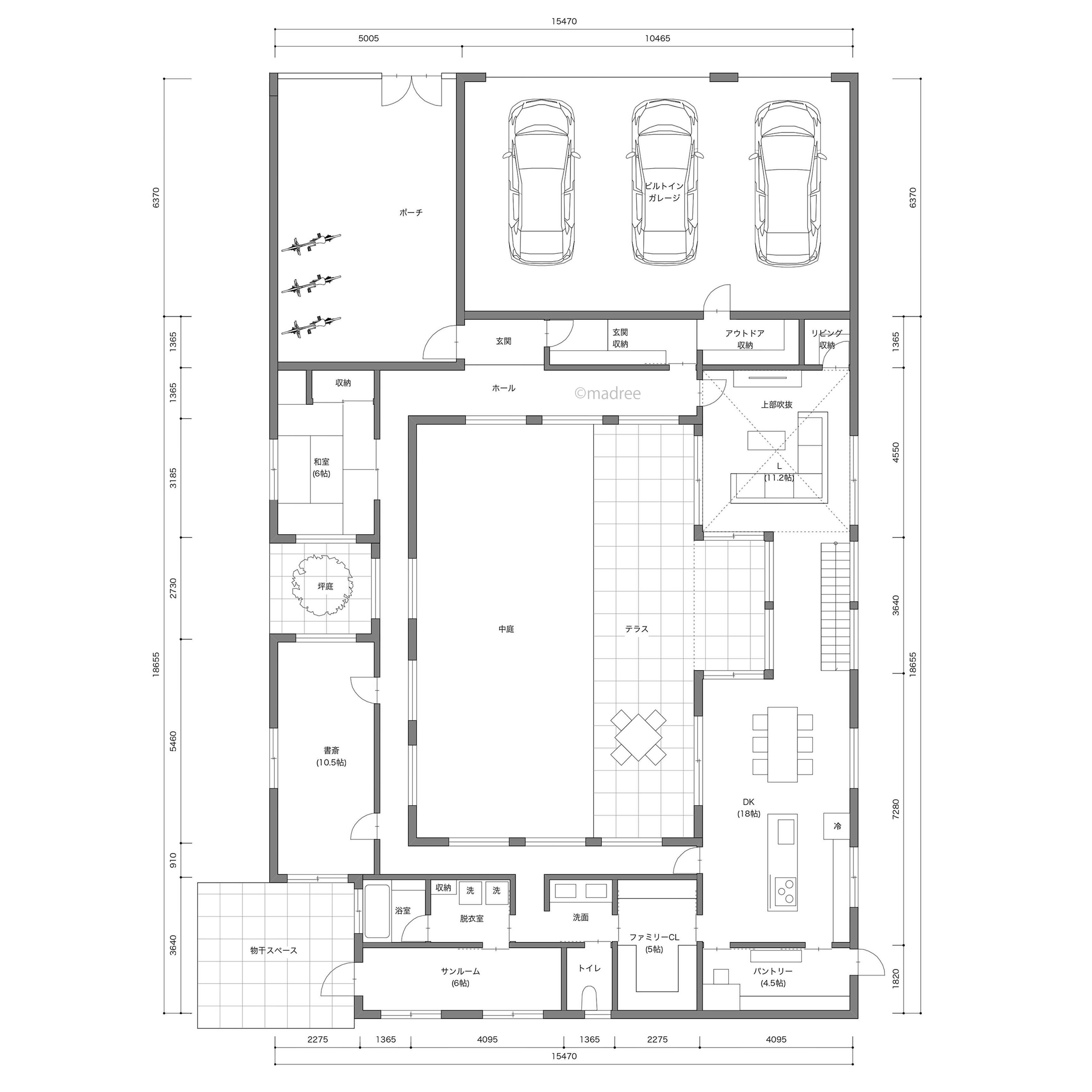 プライベートとパブリックをしっかり両立、大きな中庭を臨む家中が明るいロの字の家