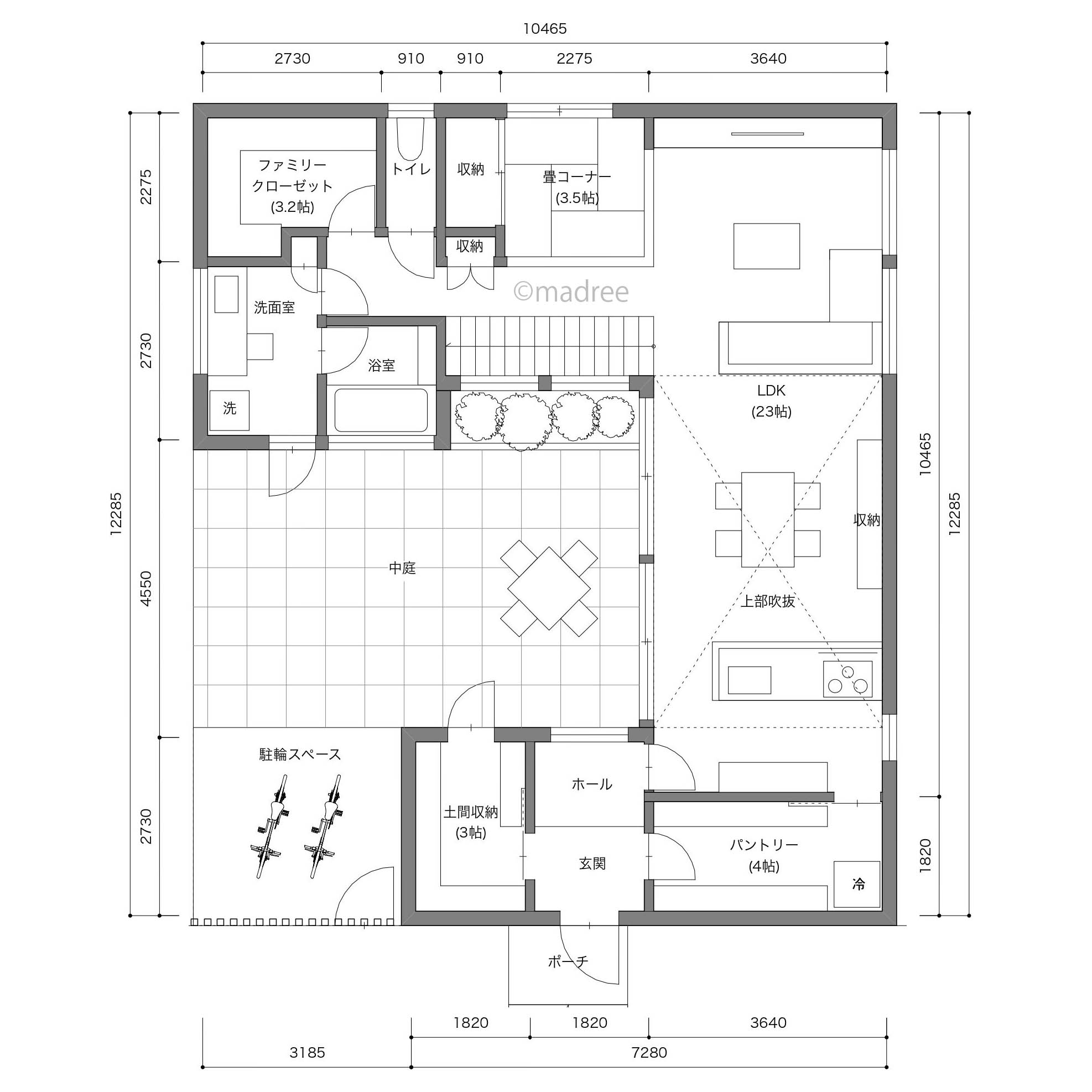 子どもを安心して遊ばせられる、プライバシーを守るコの字型の家