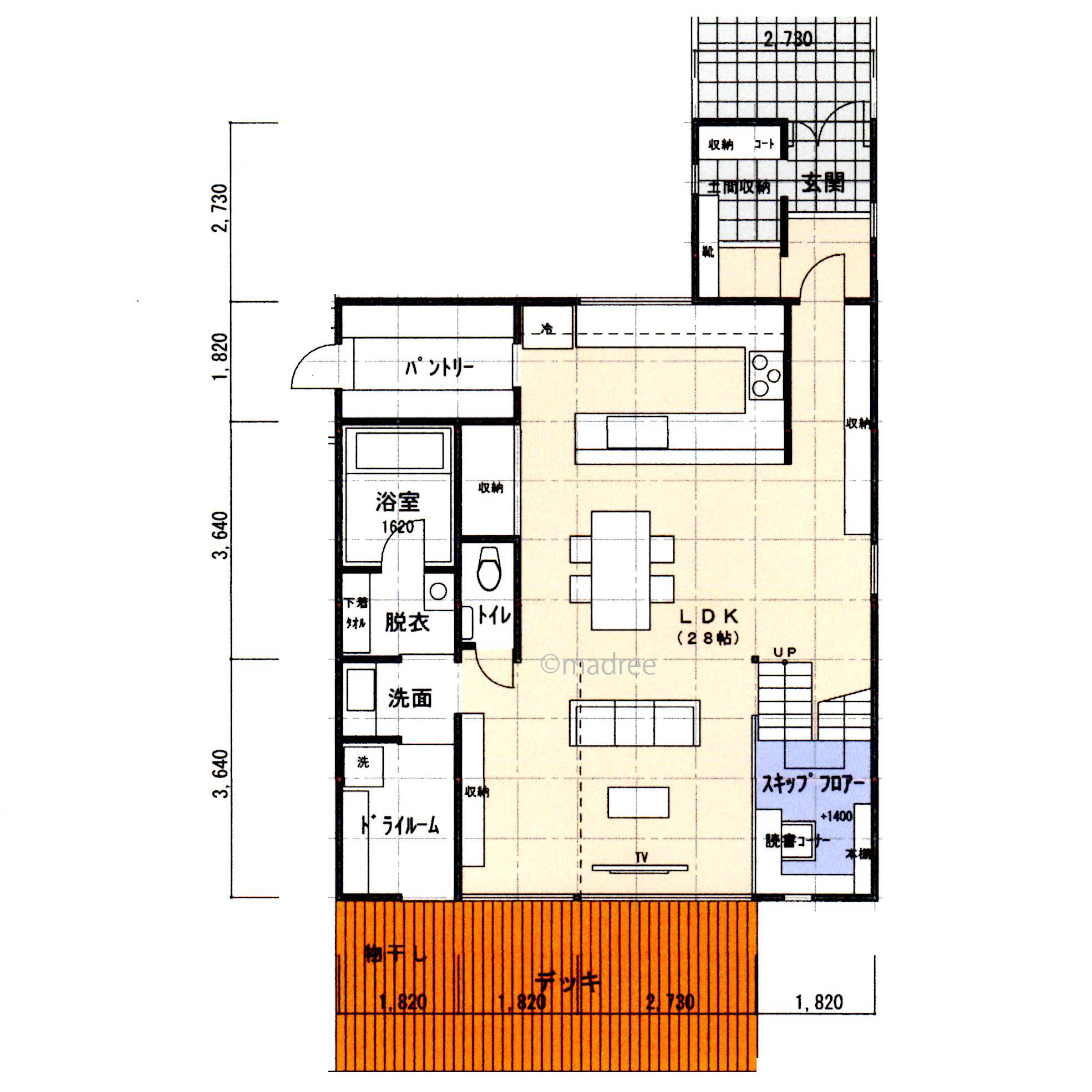 中二階に本に囲まれる空間を、家族が自由に使える読書コーナーのある家