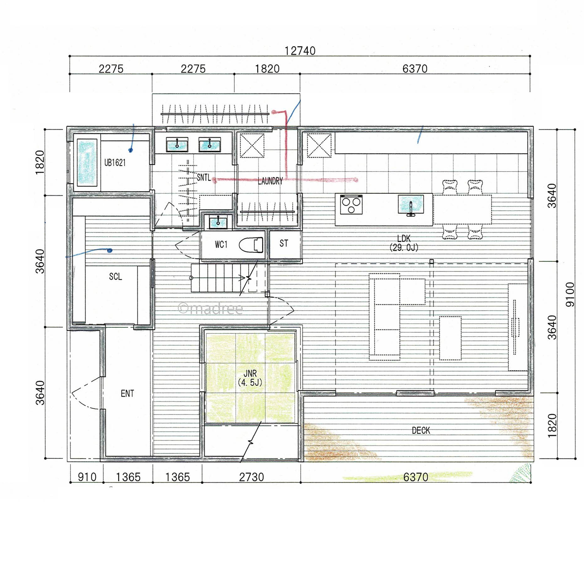 一直線の水回りで家事ラクに！デッキとつながる大空間リビングの家