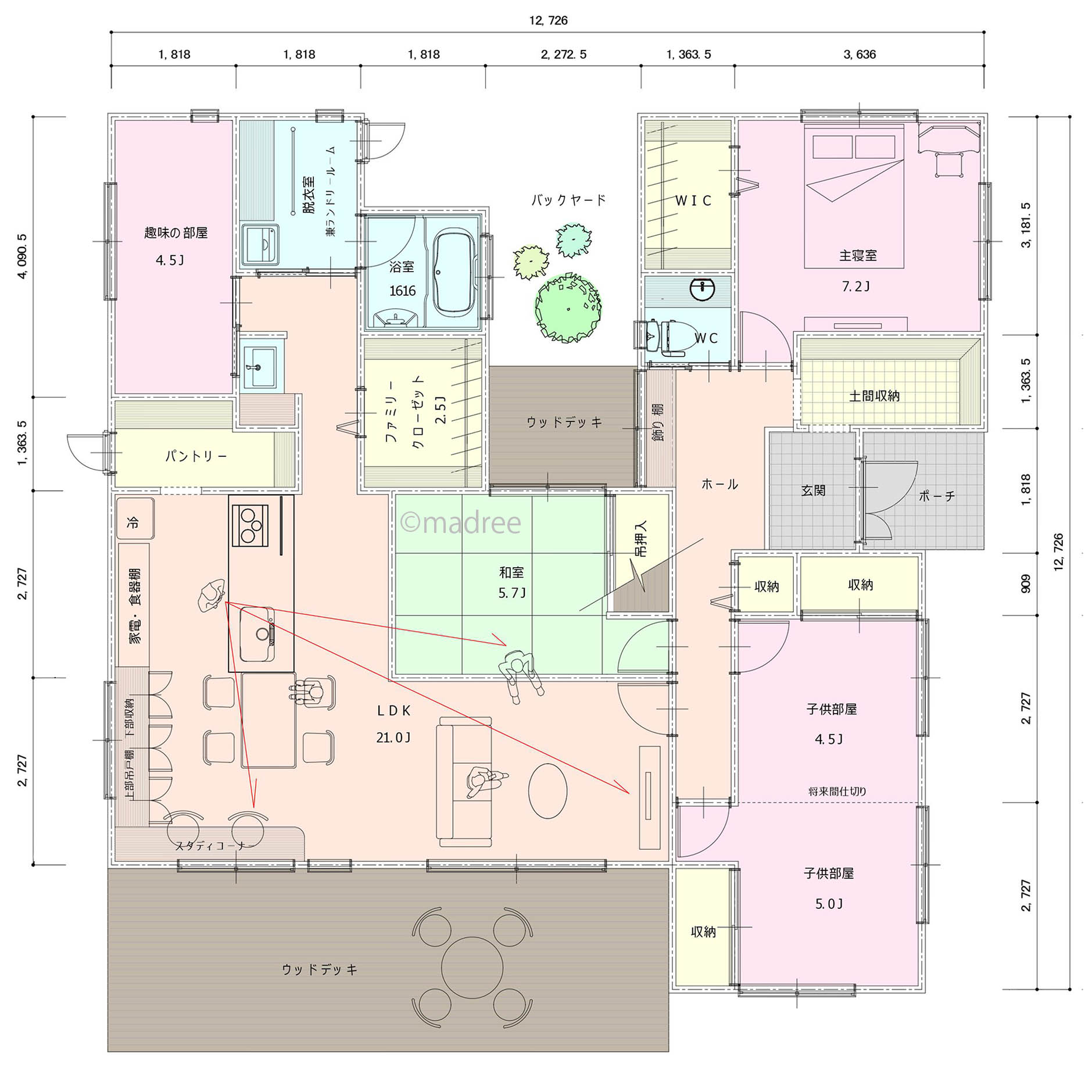 リビングに面して広がるくつろぎの場、南北デッキへ光と風が通り抜ける平屋
